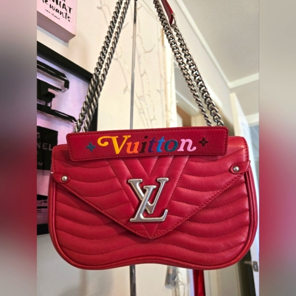 Louis Vuitton New Wave PM Chain Bag!